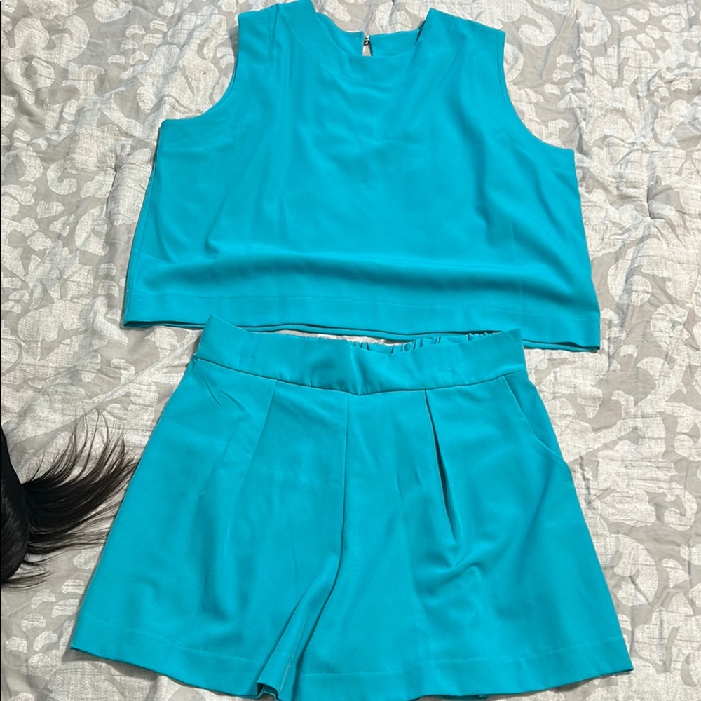 Vibrant Teal Sleeveless Top and Shorts Set